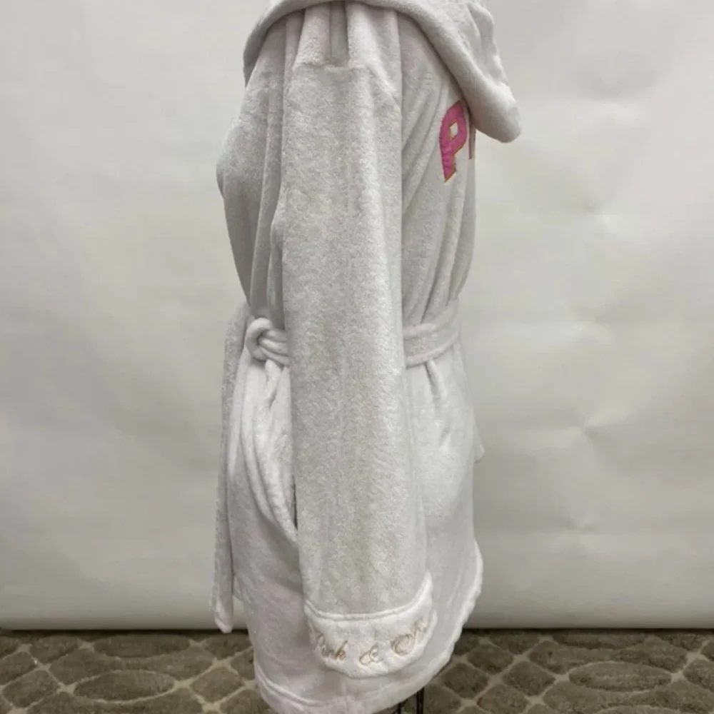 VS PINK Robe - Picture 3 of 9